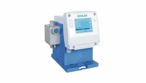Bomba dosificadora Ecolab ELADOS con pantalla de control táctil